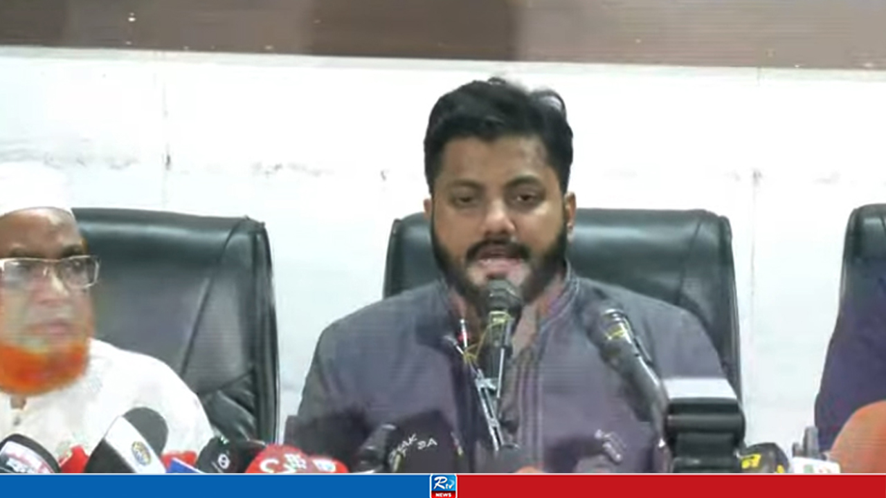 কেন আগ্নেয়াস্ত্র হাতে অভিযান করেছেন, ব্যাখ্যা দিলেন ইশরাক