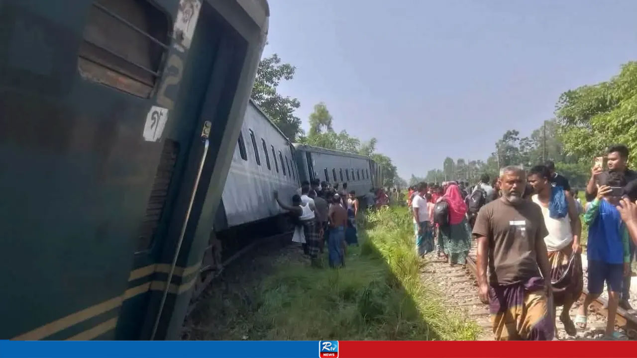 কর্ণফুলী কমিউটার ট্রেন লাইনচ্যুত, বিকল্প লাইনে চলাচল স্বাভাবিক