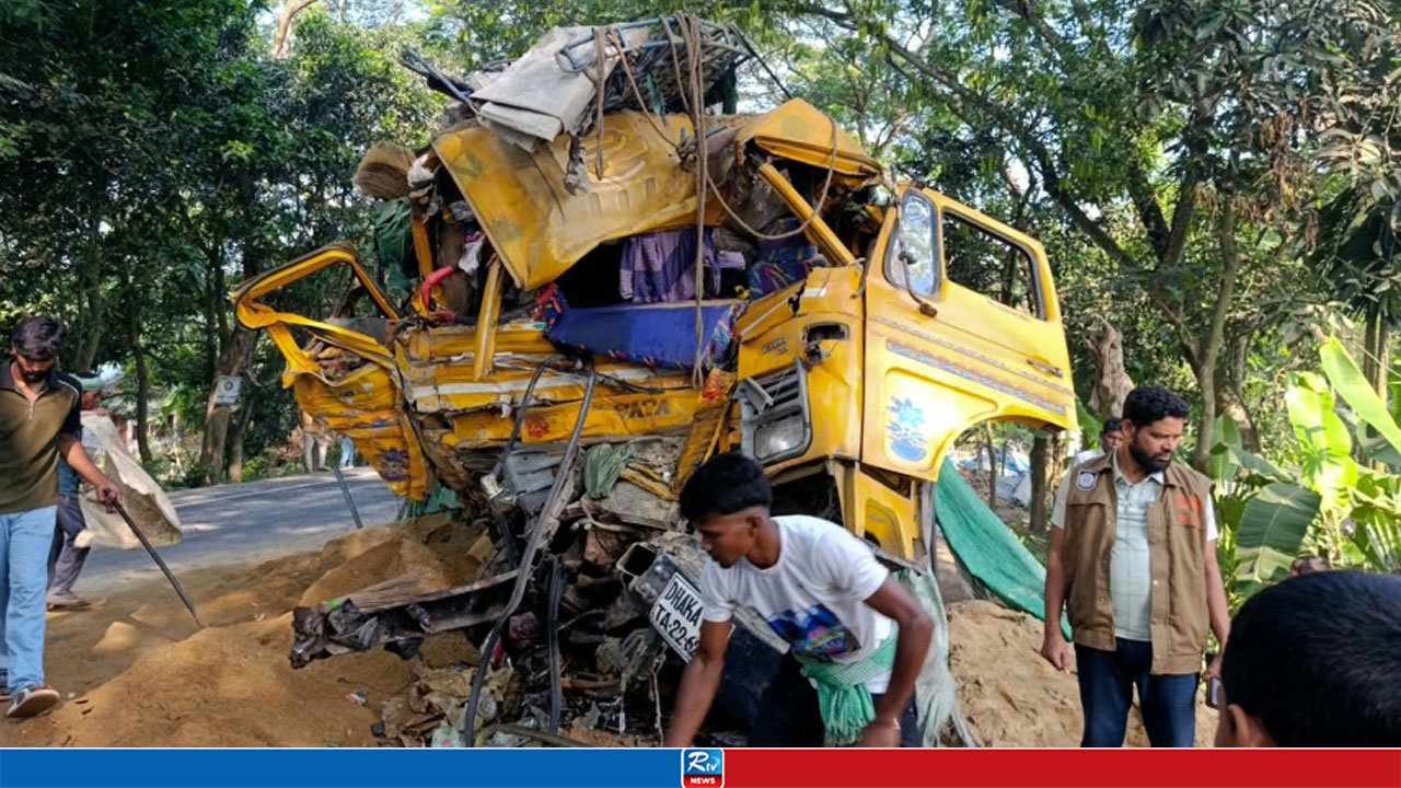 নাটোরে সড়ক দুর্ঘটনা নিহত ১২: ফিটনেস ছাড়াই ৫ মাস ধরে চলছিল বাসটি