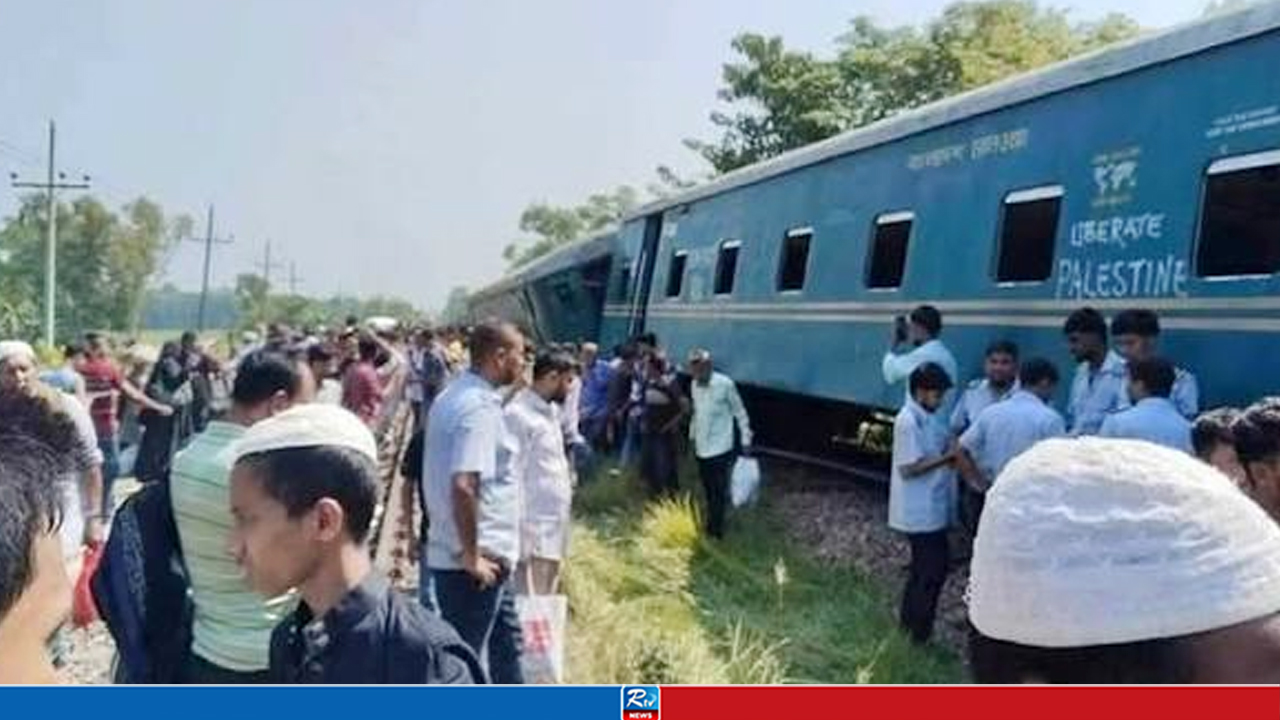 কর্ণফুলী কমিউটার লাইনচ্যুত, চট্টগ্রাম-ঢাকা রেল যোগাযোগ বন্ধ
