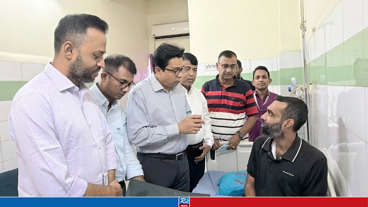 সুস্থ খান সাইফুল, বাড়ি ফেরার আগে আবারও খোঁজ নিলেন প্রধানমন্ত্রী
