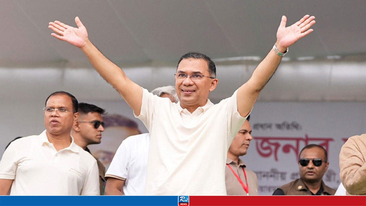 খুলনায় পৌঁছেছেন প্রধানমন্ত্রী তারেক রহমান