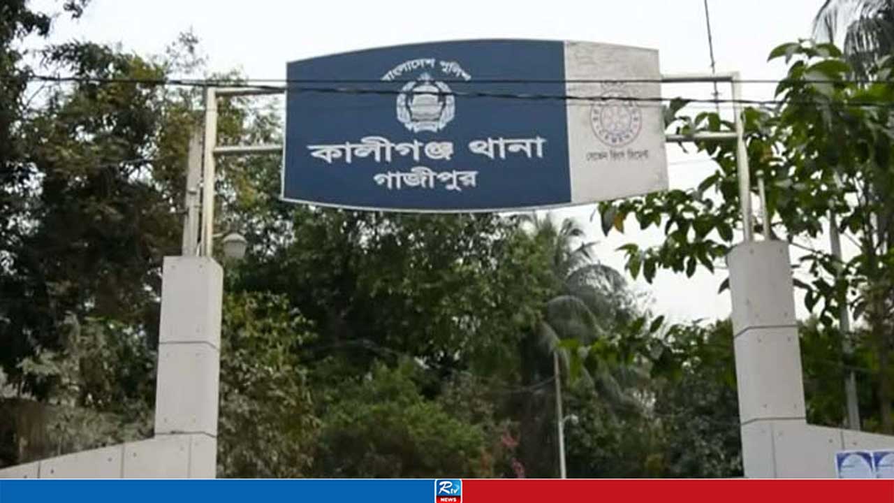 গাজীপুরে কাভার্ড ভ্যানের ধাক্কায় বিএনপি নেতা ও পুলিশ কর্মকর্তার মৃত্যু