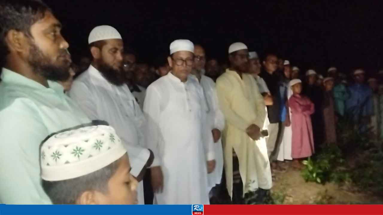যুবদল নেতা কামাল হোসেন বাবুলের কবর জিয়ারত করলেন শিক্ষামন্ত্রী