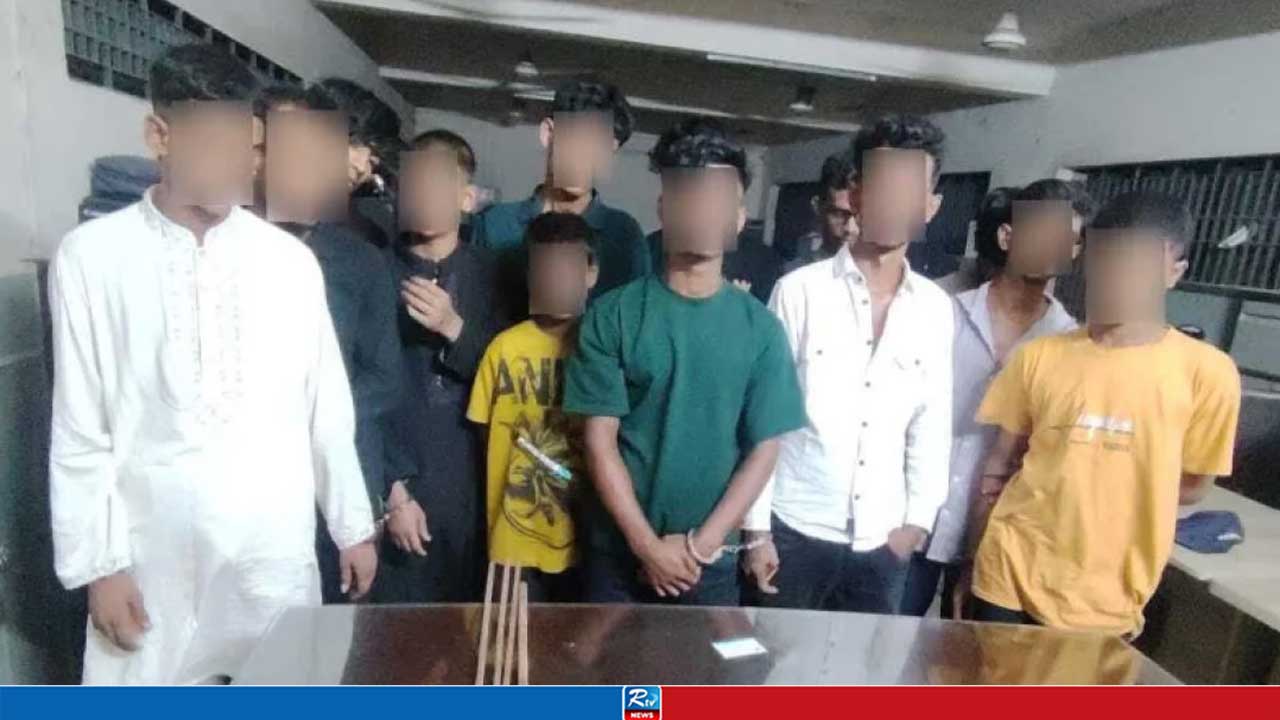মোহাম্মদপুরে এক নারীসহ ছিনতাই চক্রের ১৩ সদস্য গ্রেপ্তার