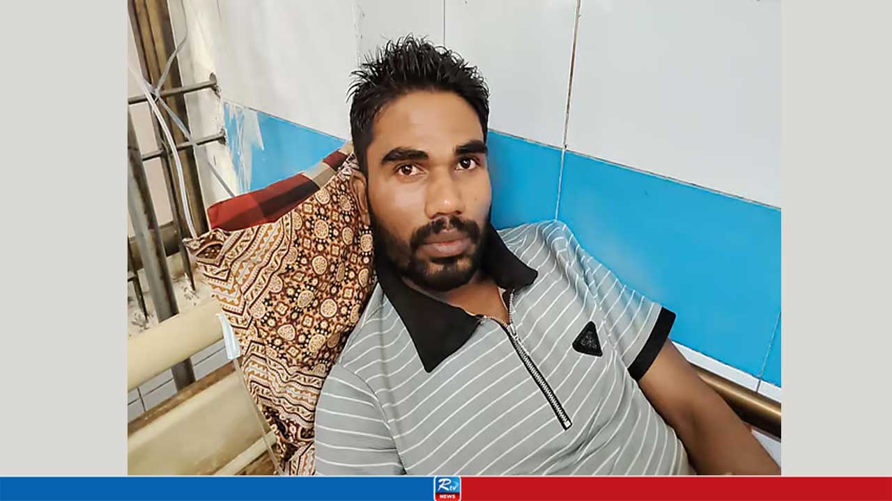 ঝোপের আড়ালে গোঙাচ্ছিলেন তাঁতী দল নেতা, ঘটনা কী