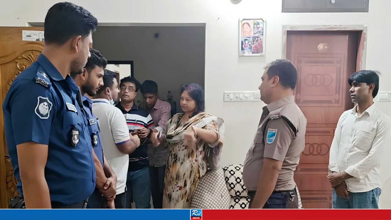 পূজার ছুটি শেষে বাসায় ফিরে হতভম্ব সুখন