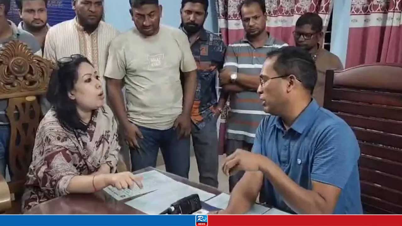 থানায় ওসির সঙ্গে রুমিন ফারহানার বাকবিতণ্ডা, পুলিশের জিডি