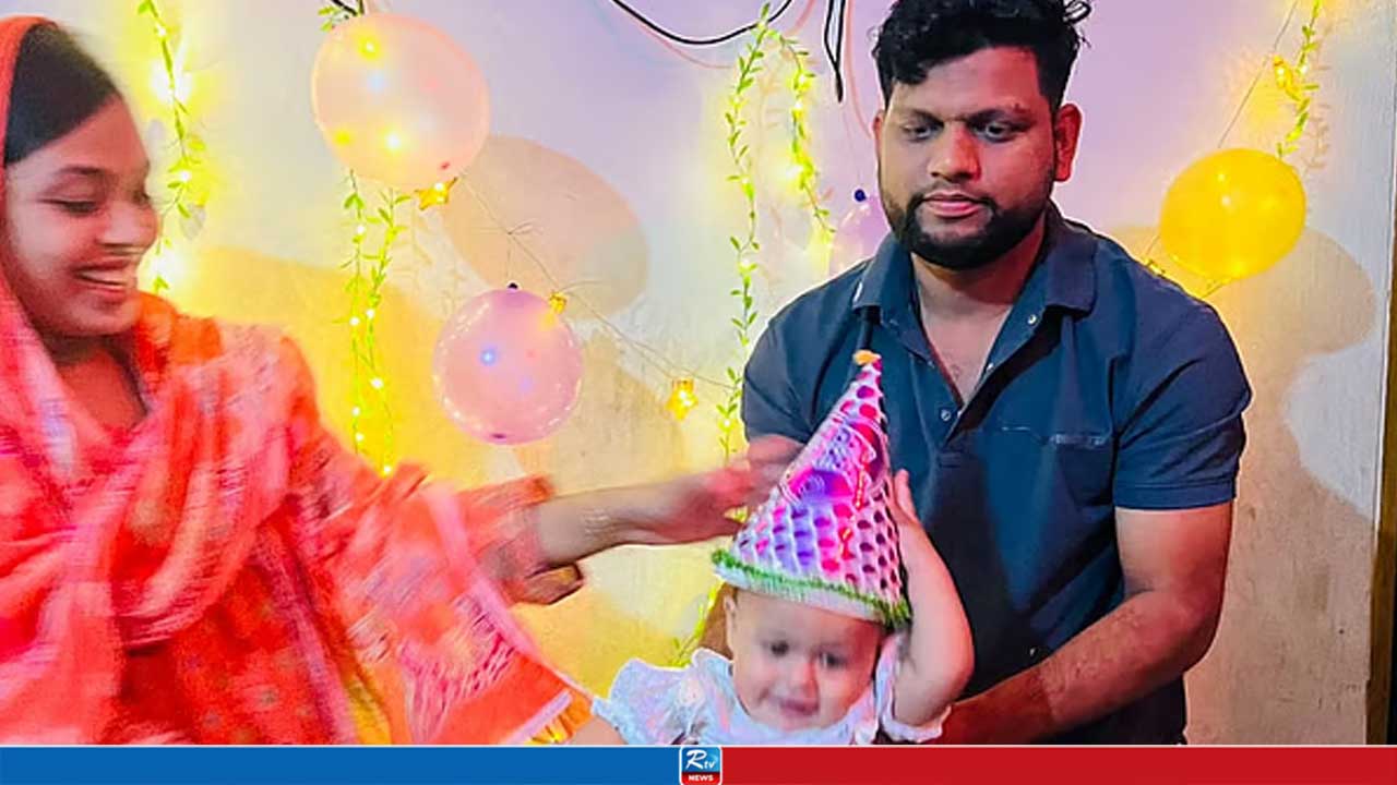 ২০ মিনিটের ব্যবধানে ছেলে-নাতনিকে হারিয়ে শোকে পাথর বৃদ্ধ