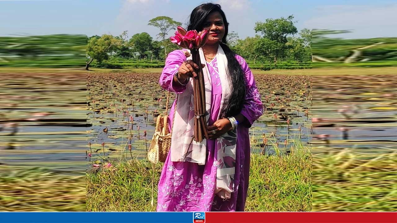 শাপলা হাতে প্রধান শিক্ষিকার প্রেম নিবেদনের পোস্ট ভাইরাল