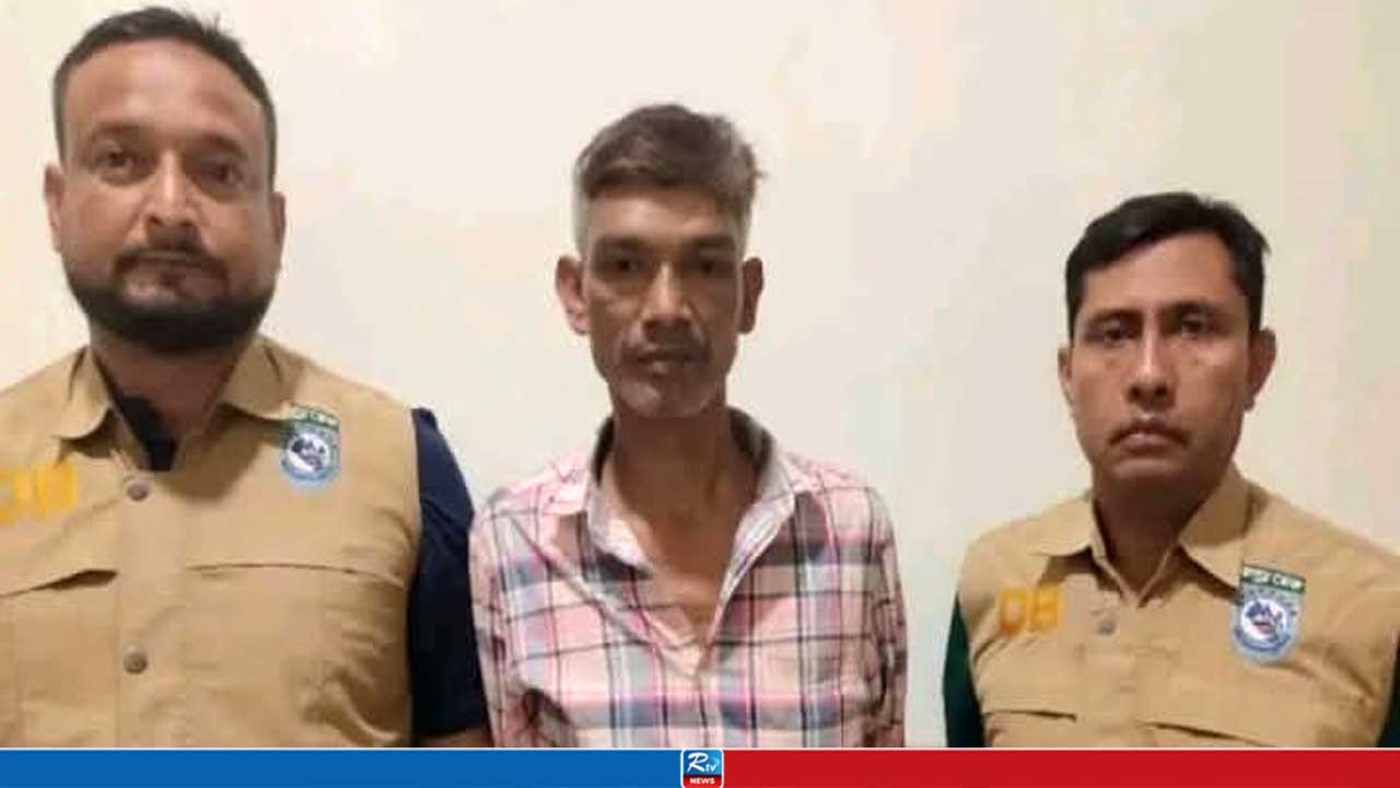 রংপুরে হাতকড়াসহ পালানো মাদক বিক্রেতা গ্রেপ্তার