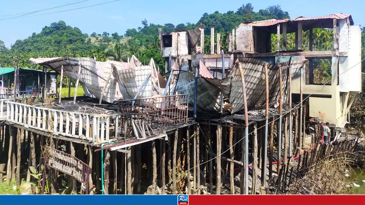 টুপটুপ রিসোর্টে অগ্নিকাণ্ডে নিহত ১০ জনের মরদেহ স্বজনদের কাছে হস্তান্তর