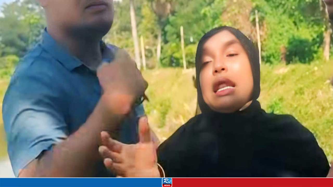 দিনদুপুরে অস্ত্র ঠেকিয়ে নারীর ২৫ লাখ টাকা ছিনতাই