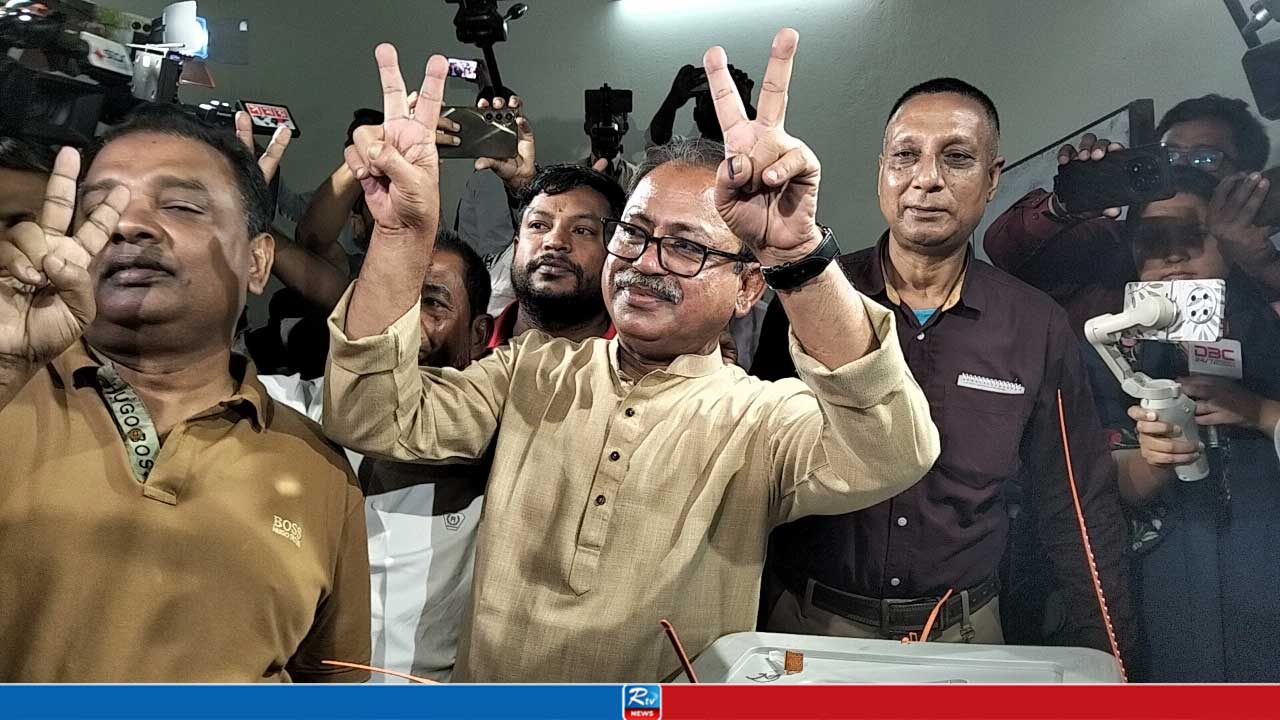 ঠাকুরগাঁও-১ উপনির্বাচন: ভোট দিলেন বিএনপির প্রার্থী মির্জা ফয়সল