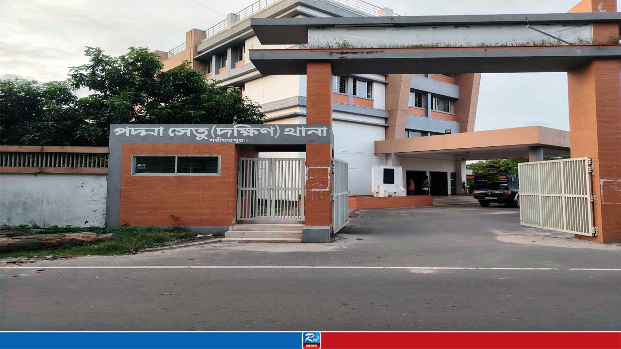 পদ্মা সেতুর এক্সপ্রেসওয়েতে মাইক্রোবাসের ধাক্কায় বৃদ্ধার মৃত্যু