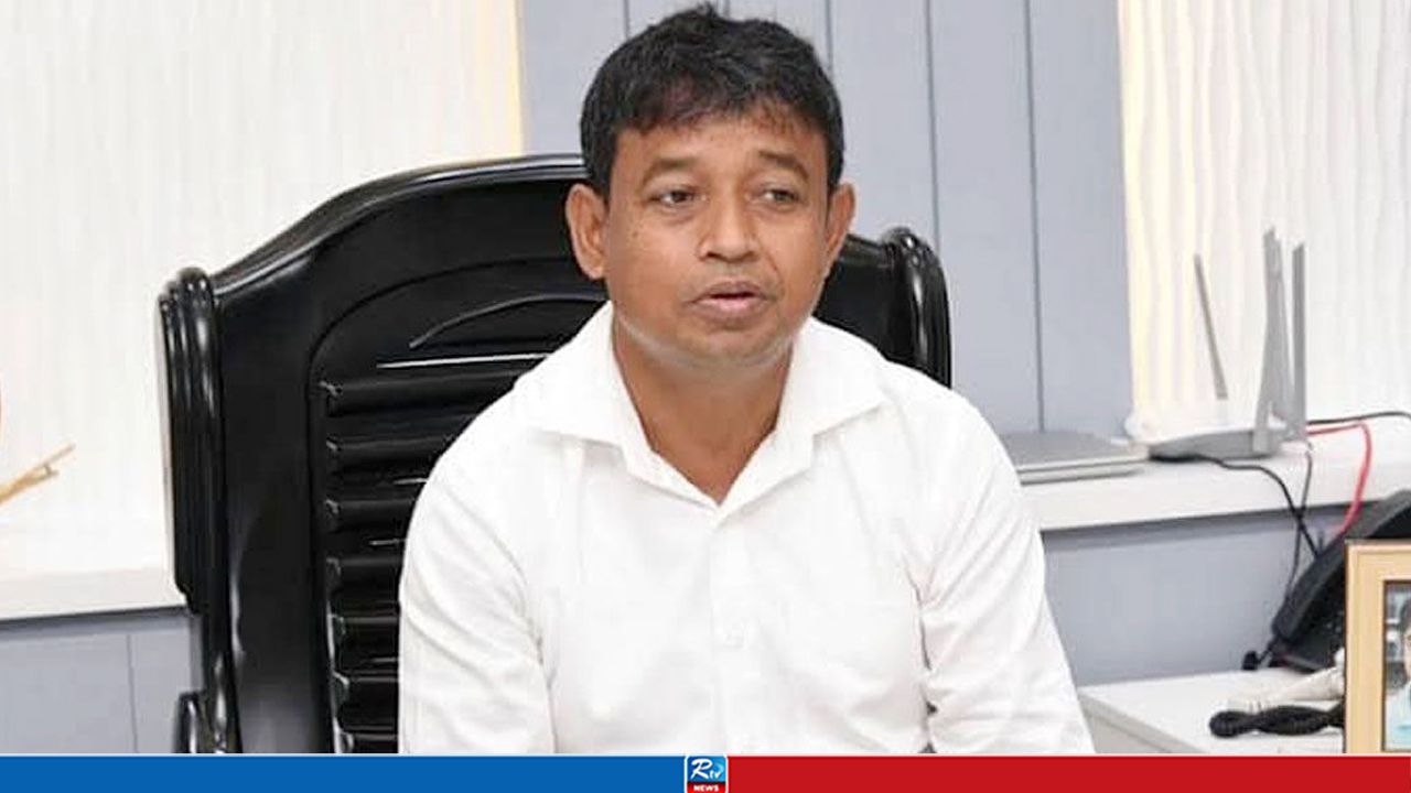 অবশেষে চাকরি থেকে বরখাস্ত ডিবি হারুন