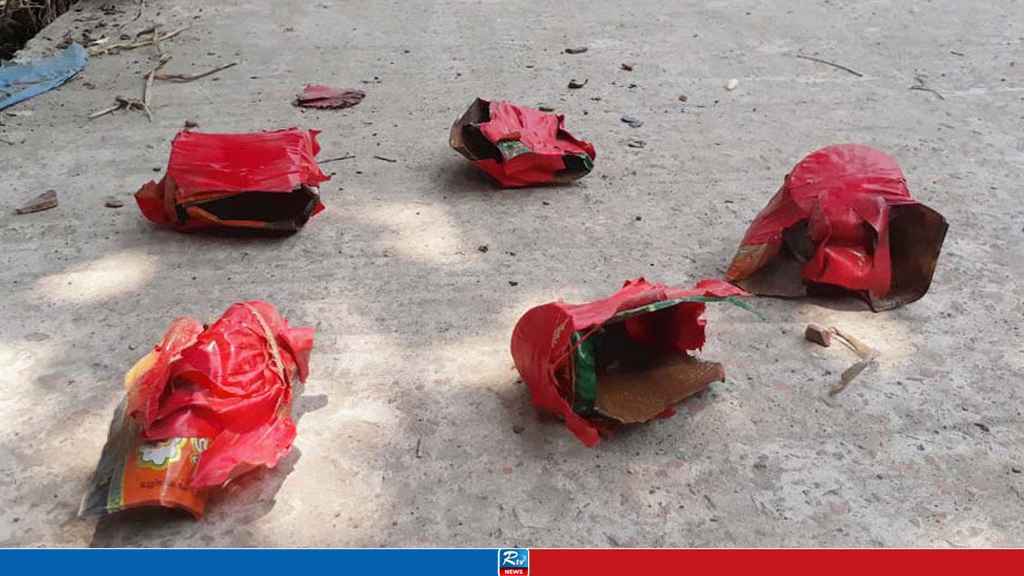 Cocktail Attack at Gopalganj Polling Center; 3 Injured