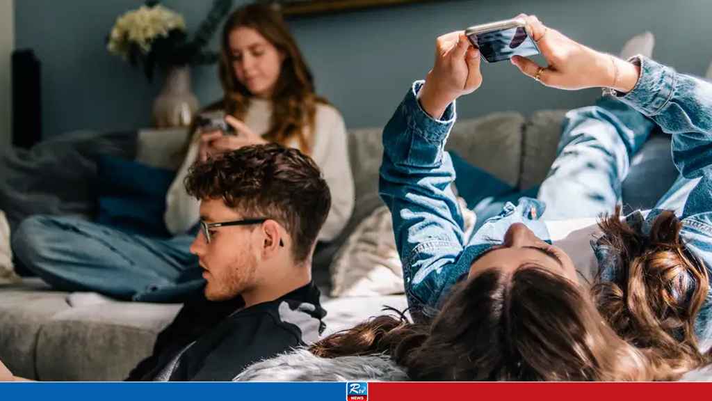 Social Media Makes People Unhappy — World Happiness Report
