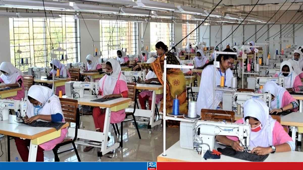 Early Marriage, Teenage Pregnancy Common among Female Garment Workers: Study