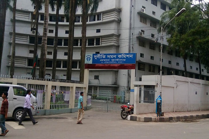 দুদকে ৩০ কোচিং সেন্টারের মালিককে জিজ্ঞাসাবাদ