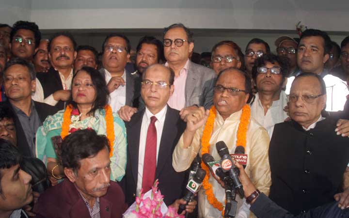 প্রেসক্লাবের সভাপতি সাইফুল, সাধারণ সম্পাদক ফরিদা