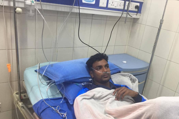 ফাইনালে দৌড়ানোর আগে হাসপাতলে দুই অ্যাথলেট
