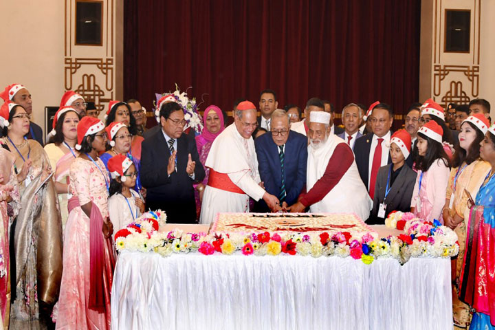 Stay alert against misuse of religion: President