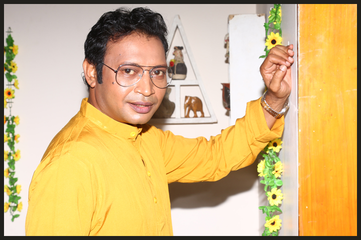 বাঙালি বেশি আনন্দ পায় কান্না করে: প্রাণ রায়