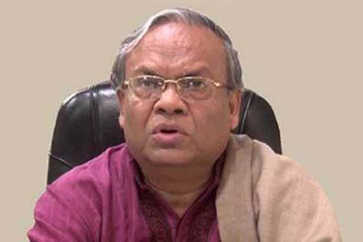 অল্পের জন্য রক্ষা পেলেন রিজভী