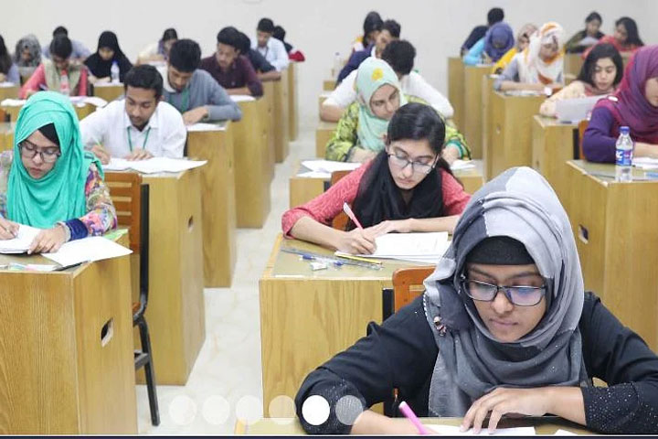হঠাৎ ইউনিয়ন সমাজকর্মীর নিয়োগ পরীক্ষা স্থগিত