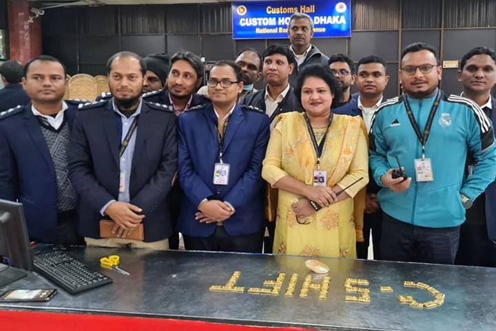 শাহজালালে ৫ কেজি স্বর্ণসহ প্রবাসী আটক