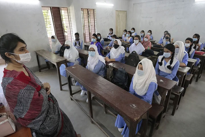 নতুন শিক্ষাবর্ষে ক্লাসের সময়সূচি প্রকাশ