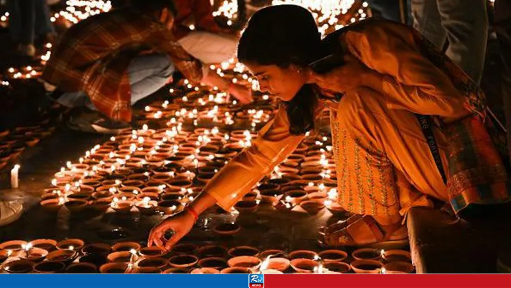 India Lights Up for Diwali Amid Festive Traditions
