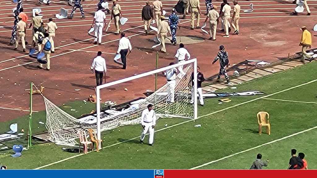 Messi's India 'GOAT Tour' Ends in Chaos as Fans Storm Kolkata Stadium