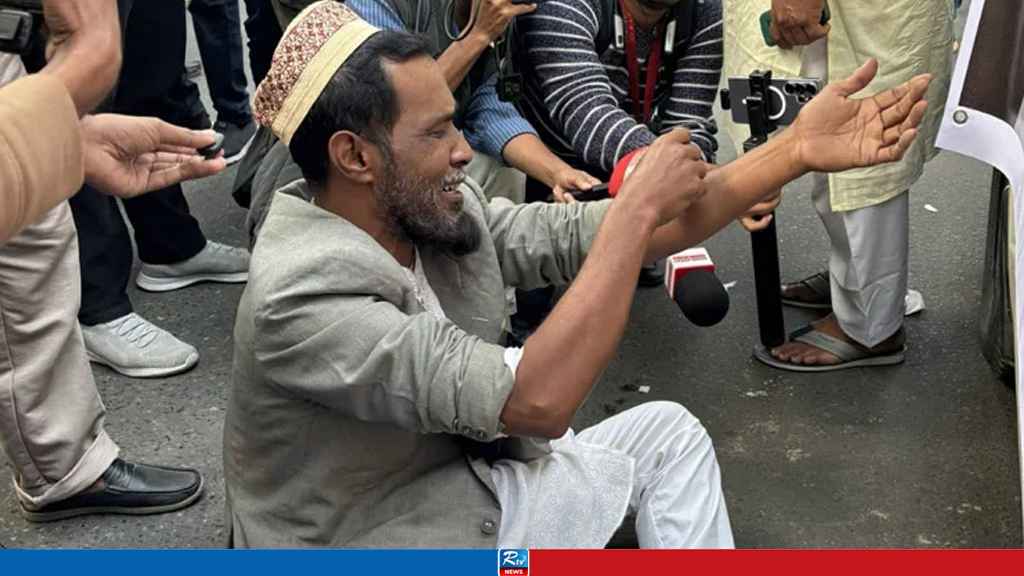 খালেদা জিয়ার জানাজাস্থলে ছুটছে লাখো মানুষ, হাউমাউ করে কাঁদছে অনেকে