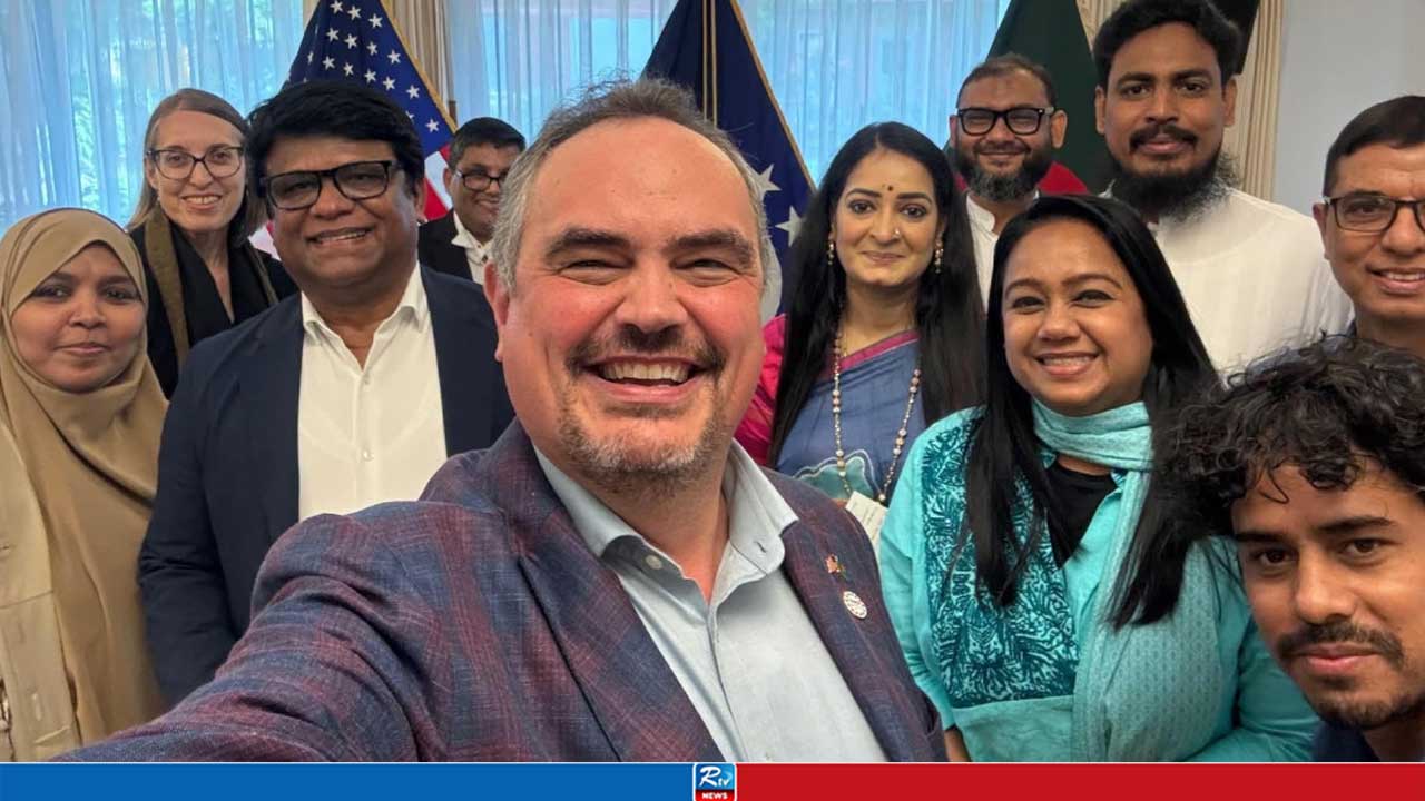 ভবিষ্যৎমুখী আইন প্রণয়নই বাংলাদেশকে এগিয়ে নেবে: মার্কিন রাষ্ট্রদূত