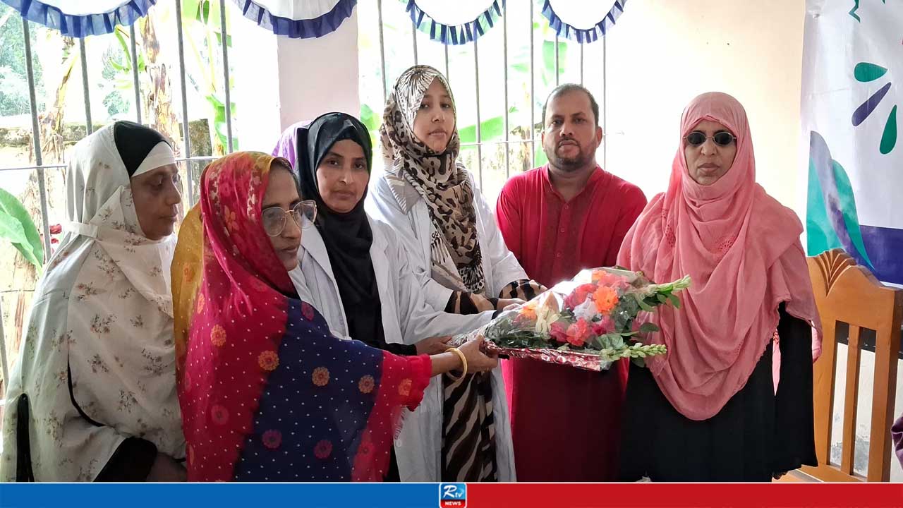 ৪০ বছরের সেবার শেষে জাহানারা বেগমকে ফুলেল ভালোবাসায় বিদায়