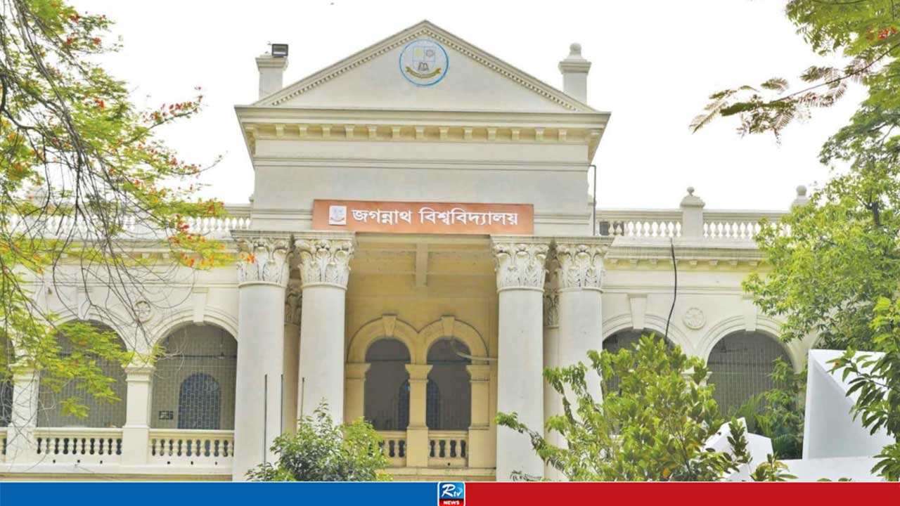 জবিতে দুইপক্ষের মারামারি, আহত ৩