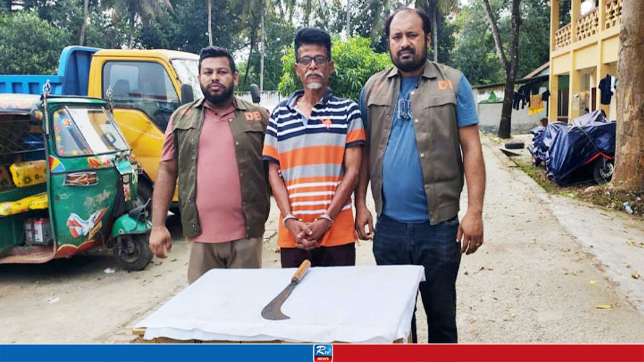 কুমিল্লায় বোন-ভাতিজা হত্যা: ট্রেন থেকে মূল আসামি গ্রেপ্তার