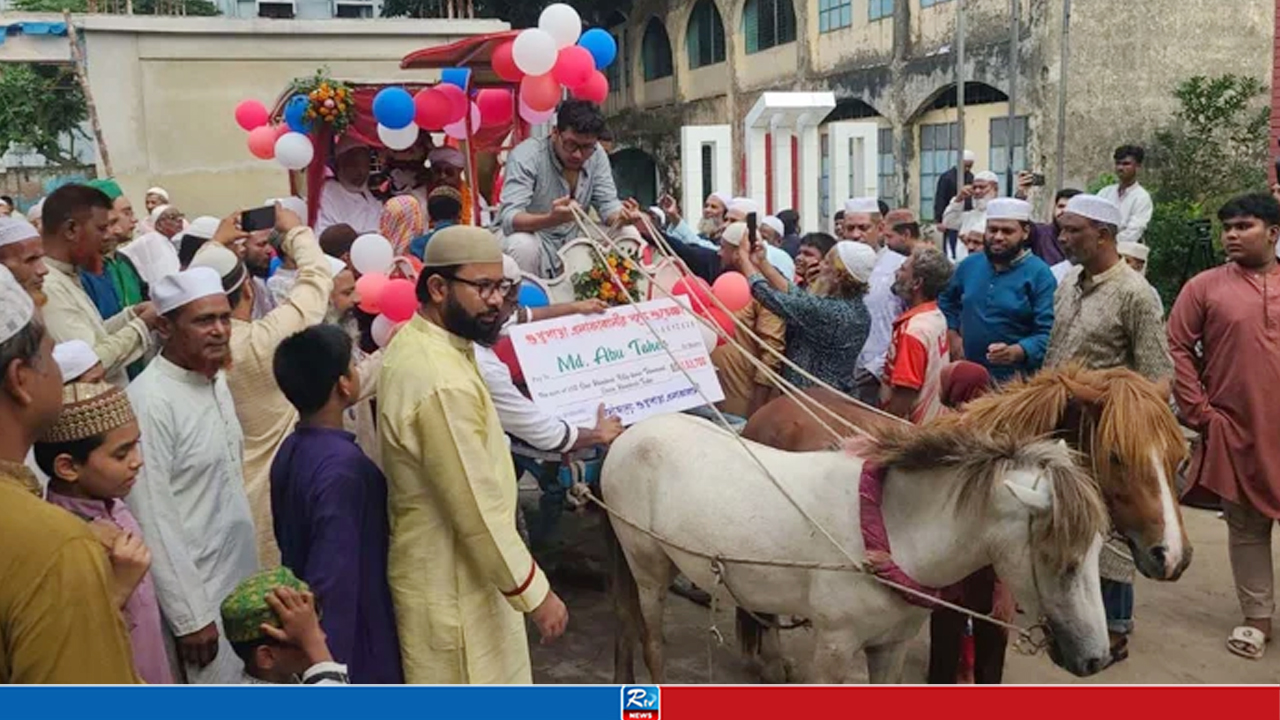 ৪১ বছর মুয়াজ্জিনের দায়িত্ব শেষে ঘোড়ার গাড়িতে বিদায়