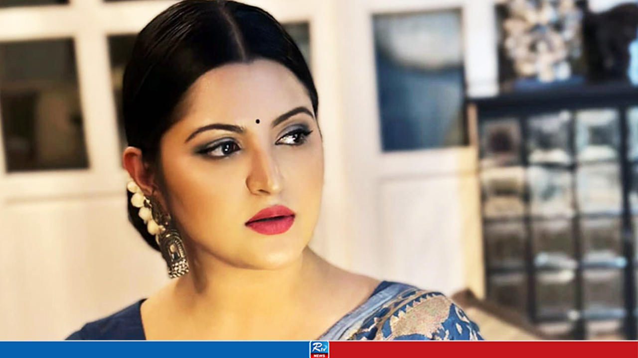 পরীমনির ওয়ালে ‘প্রথম ক্রাশ’এর ভিডিও, কীসে মুগ্ধ নায়িকা
