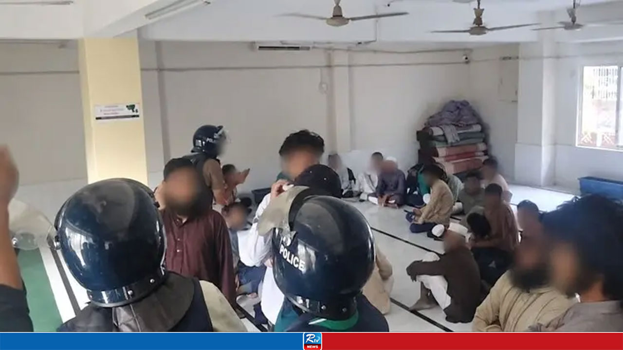 জঙ্গি সন্দেহে আটক ২৩ জনের মধ্যে ১১ জনকে মুচলেকা নিয়ে ছেড়ে দিয়েছে পুলিশ