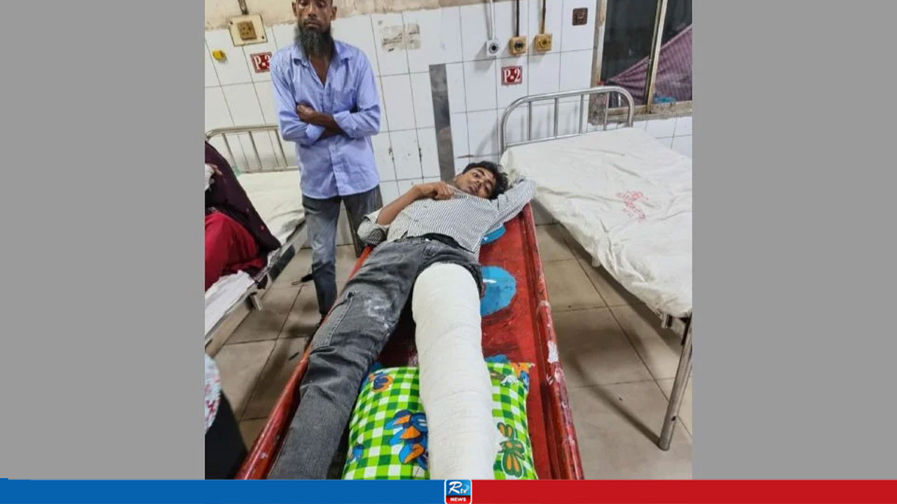 পুলিশকে ঘুষ না দেওয়ায় আসামির ছেলেকে মারধরের অভিযোগ