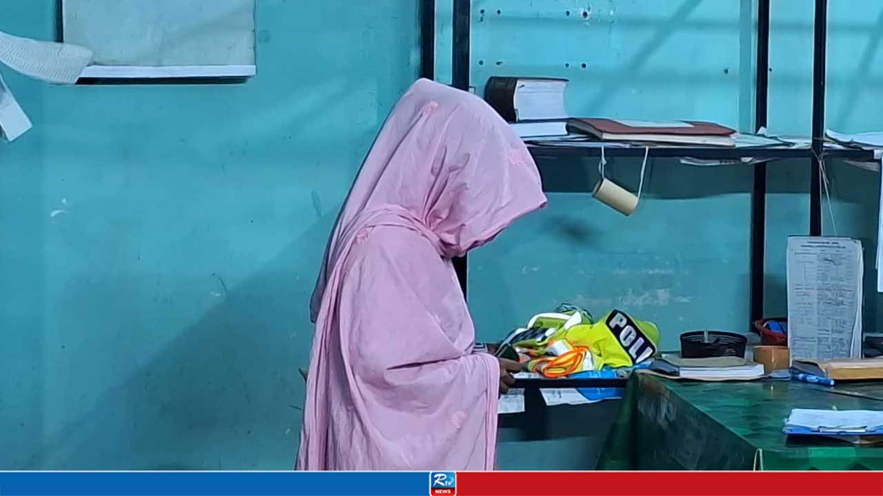 ইনুকে বিশ্বাস করে যৌনপল্লীতে ঠাঁই হলো যুবতীর, অতঃপর...