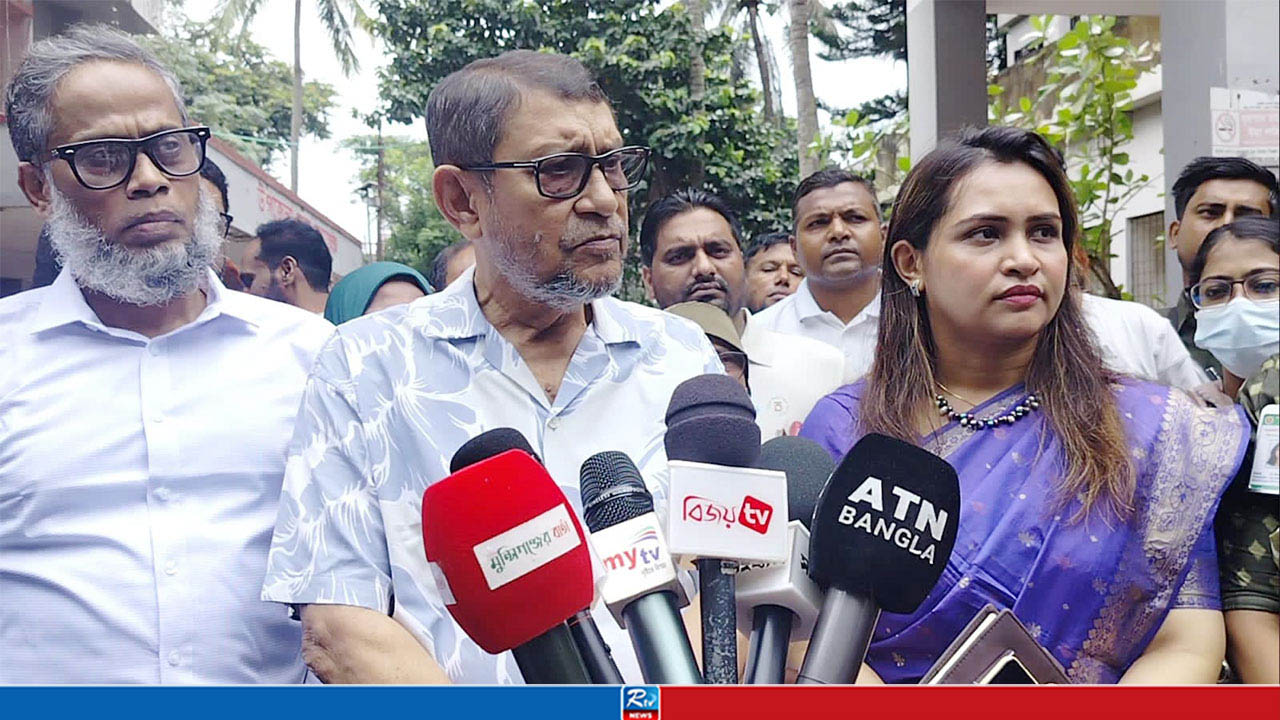 আমরা চাই না চিকিৎসার অভাবে কারও মৃত্যু হোক: স্বাস্থ্যমন্ত্রী