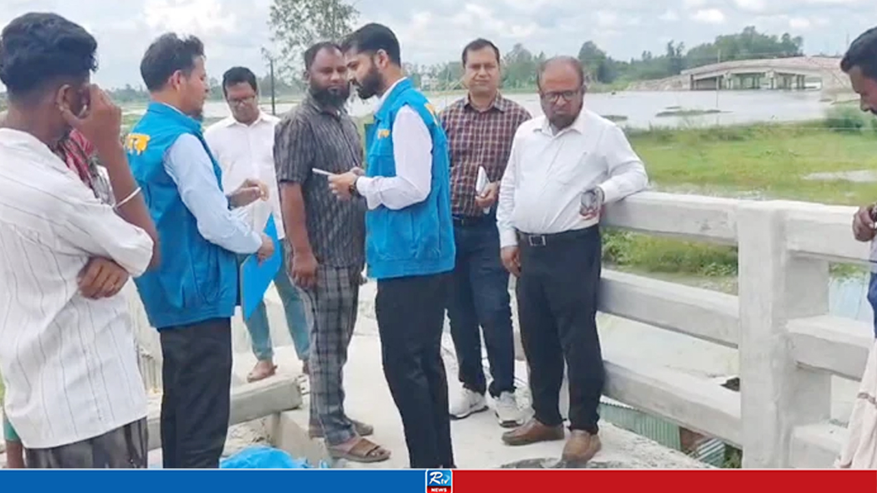 টাঙ্গাইলে ১০ কোটি টাকার সেতুতে রডের বদলে বাঁশ, দুদকের অভিযান
