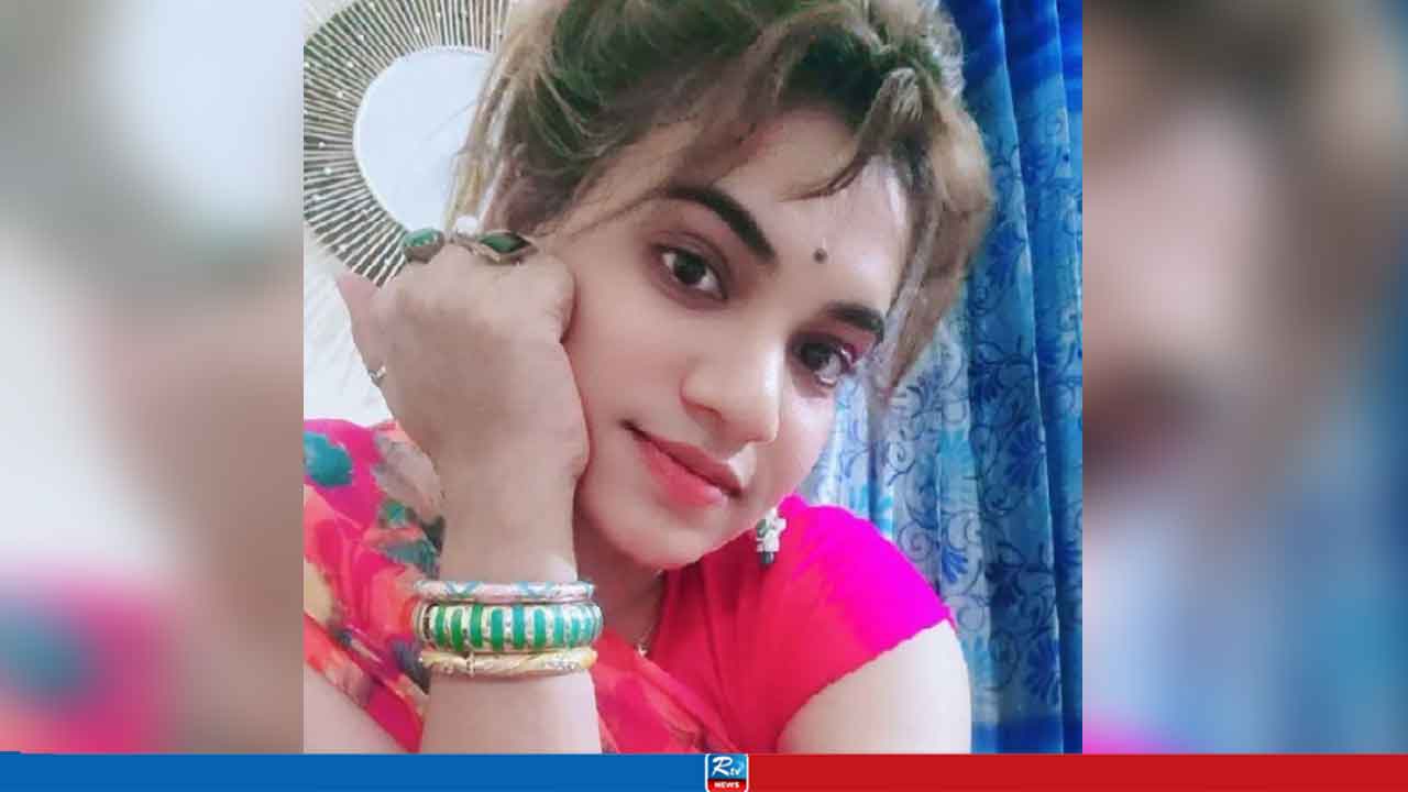 দীর্ঘ সময় ডাকাডাকি করেও মেলেনি সাড়া, দরজা ভাঙতেই ‘চোখ কপালে’