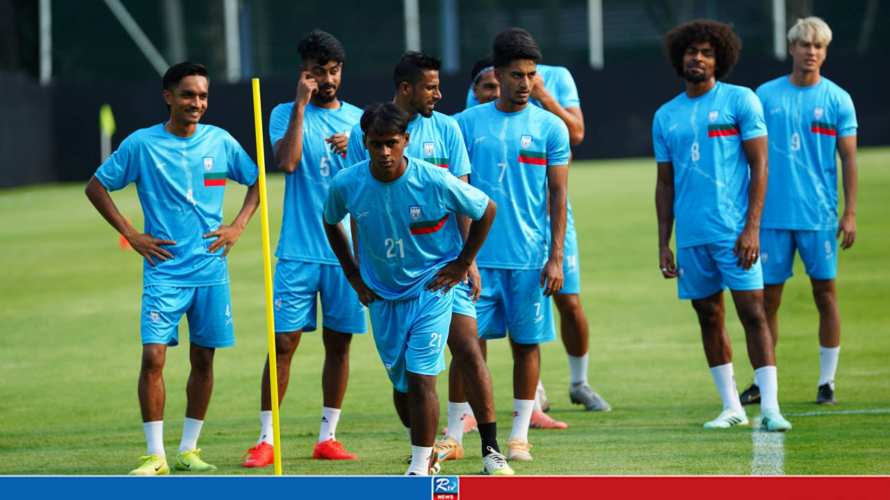 ফারহানের অভিষেক, একাদশে ৭ পরিবর্তন নিয়ে মাঠে নেমেছে বাংলাদেশ
