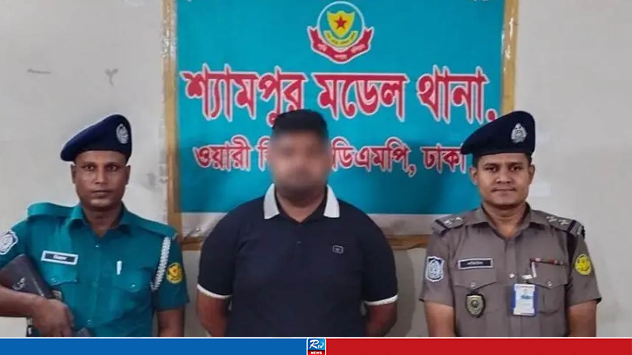 ককটেল তৈরির সরঞ্জাম ও ৯ হাজার মুখোশসহ যুবলীগ নেতা গ্রেপ্তার