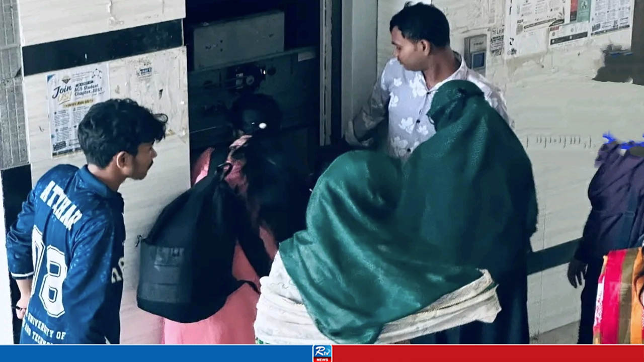 কাটছে না লিফটের বিপত্তি, একই দিনে দুই ঘটনায় আতঙ্ক